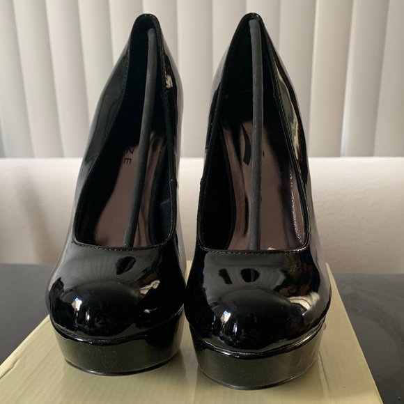 Stiletto Heel Almond Toe Platform Dress Pumps - Picture 2 of 2